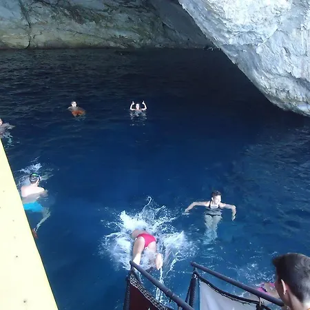 Pensión Homer's Nydri (Lefkada)